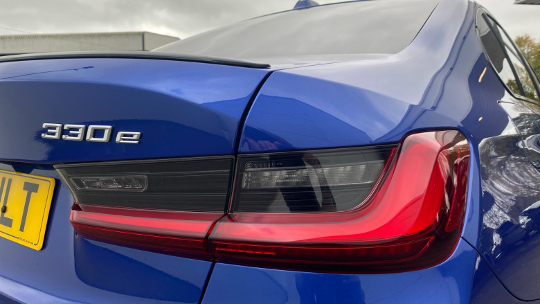 BMW 3 Series 330e M Sport 4dr Step Auto [Pro Pack] Saloon